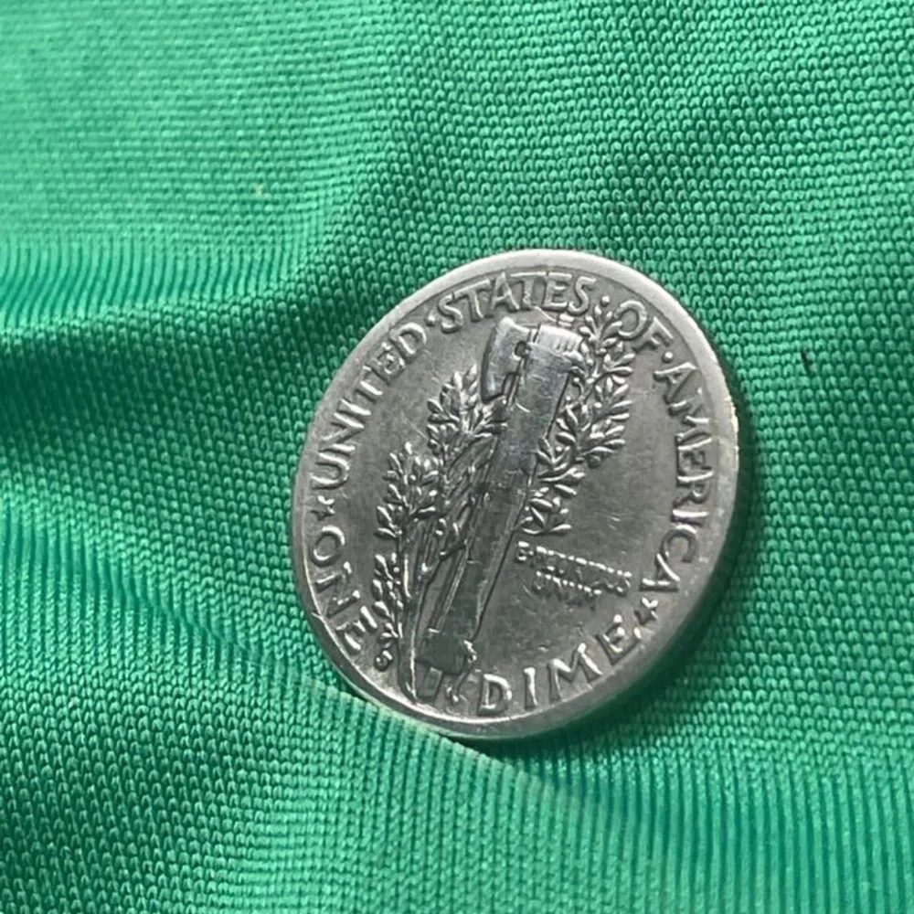 1937 S Silver Dime 87 Years Old Antique  10 Cent Coin- AU Brilliant - Picture 2 of 5